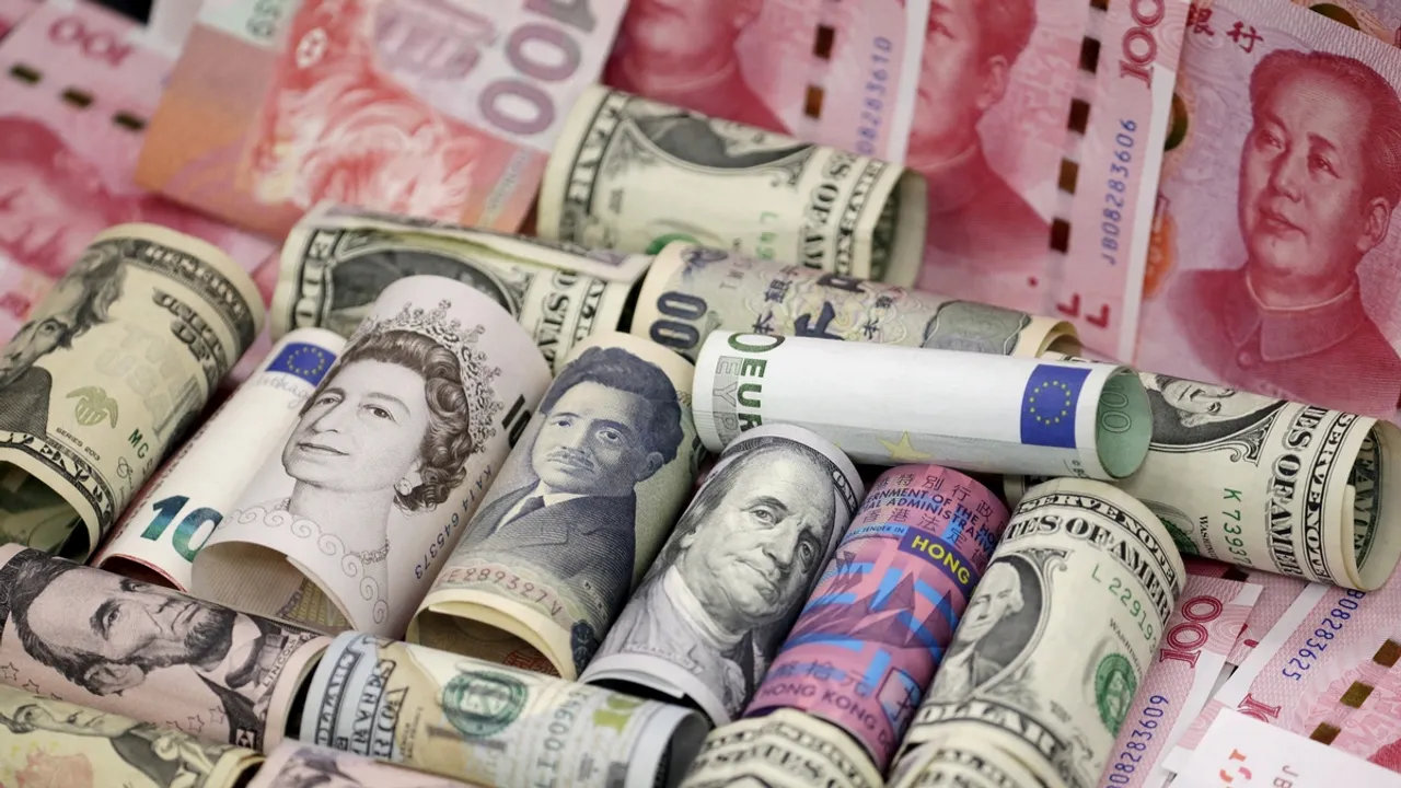 Small Asian Economies Navigate Financial Risks Amid Strong US Dollar and Rising Interest Rates