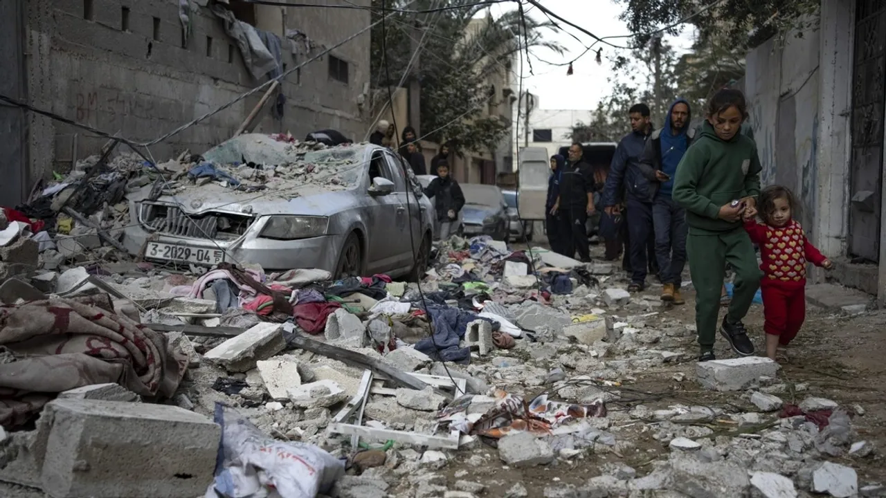 16 Palestinians Killed in Israeli Airstrikes on Rafah, Gaza