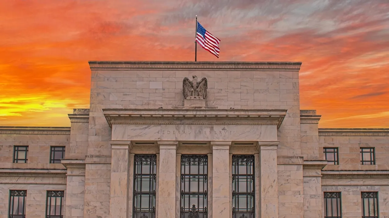 Fed Holds Rates Steady Amid Stagflation Concerns, Sparking Market Sell-Off