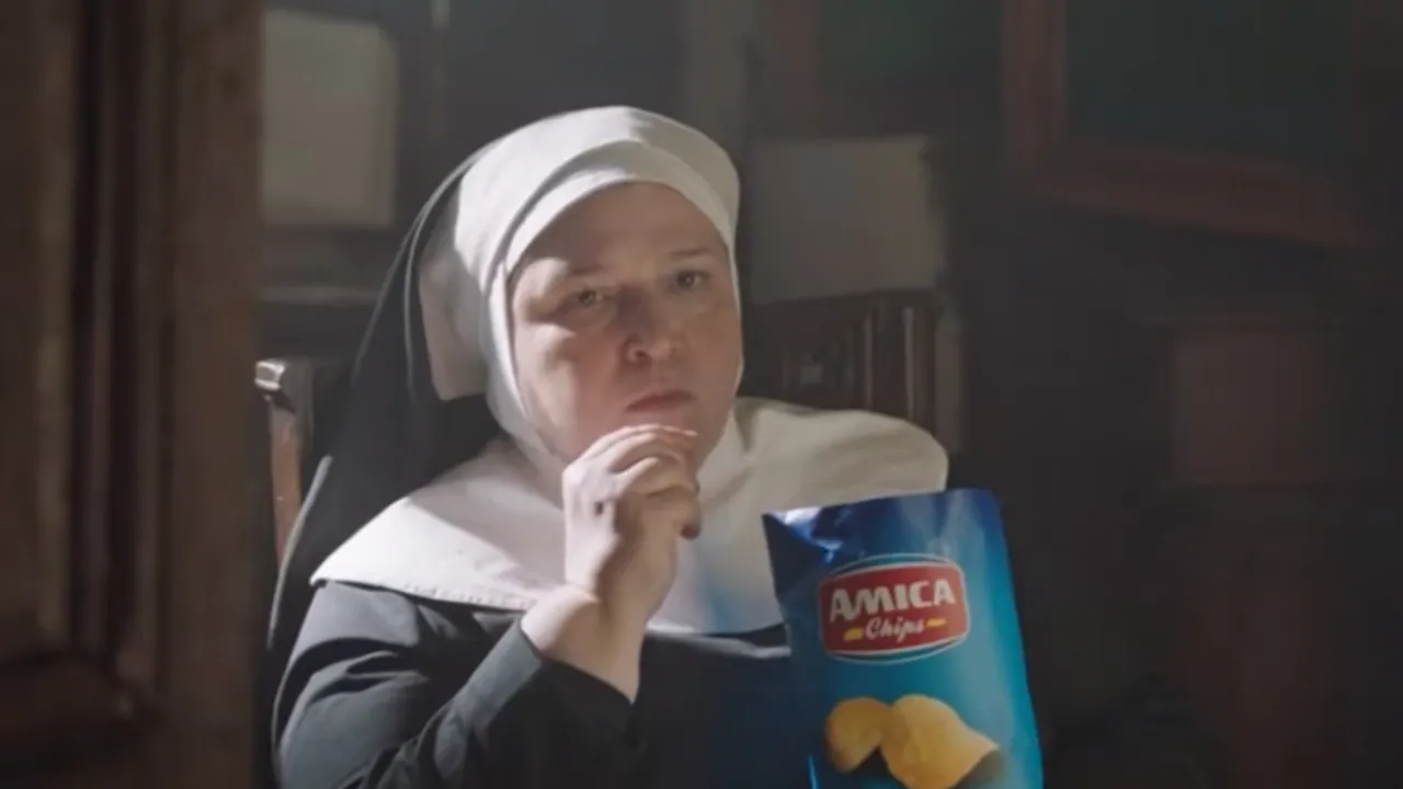 Italian Catholics Outraged Over Potato Chip Ad Depicting Nuns Receiving Chips as Communion