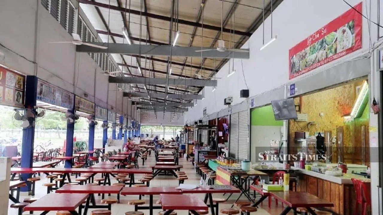 Perak Hawkers Association Urges Ipoh Authorities to Upgrade Food Courts