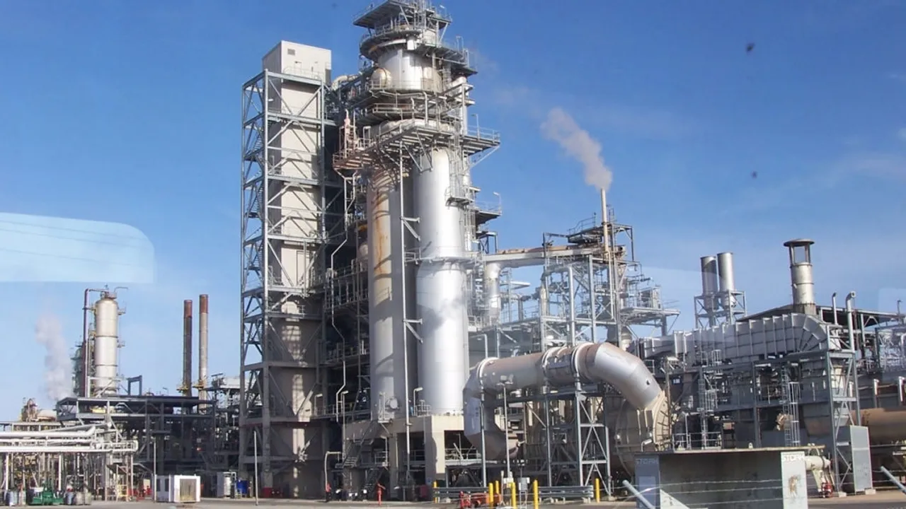 Nigerian Regulator to Grant Full Operating License to $20 Billion Dangote Refinery