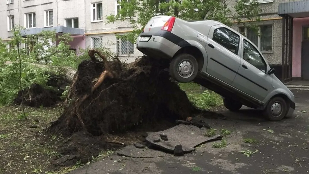 A hurricane accompanied by a rare tornado warning has struck Moscow leading to numerous injuries and property damage. 