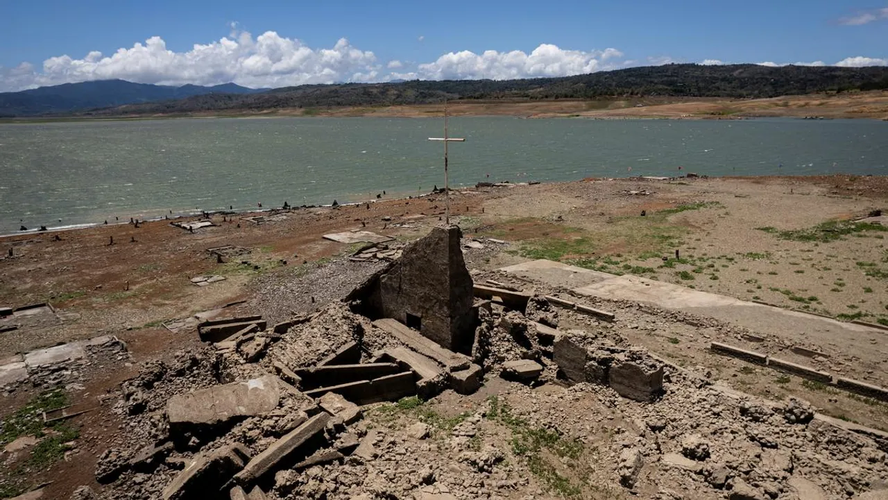 Drought Reveals Centuries-Old Town Beneath Dam Waters in Northern Philippines