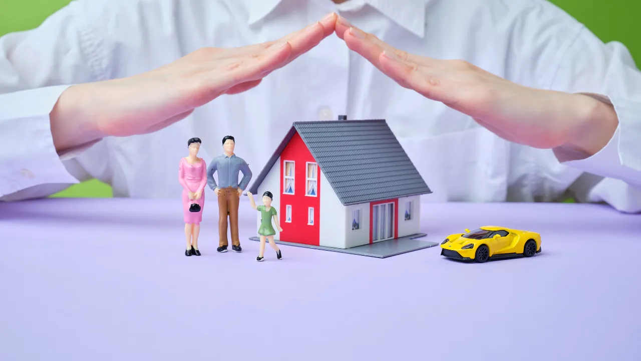 What Does 1 Crore Term Insurance Offer You and Your Family?