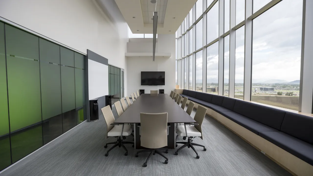 What to Consider Before Booking a Conference Room in India