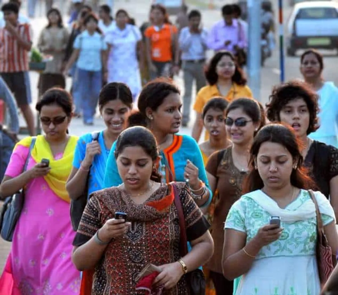 Mobile data traffic rises 74% in India: Study