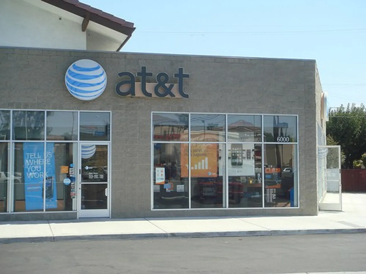 AT&T to buy Time Warner for $85.4 billion