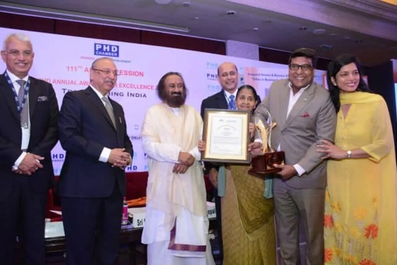 Intex’ CMD Narendra Bansal receives 2016 PHDCCI’s Entrepreneurship Award