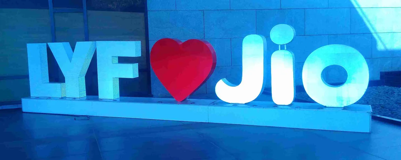 Jio Experience Center