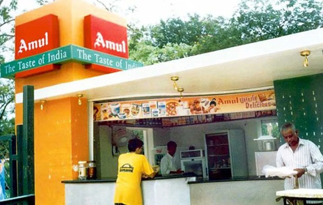 Amul joins hands with MobiKwik