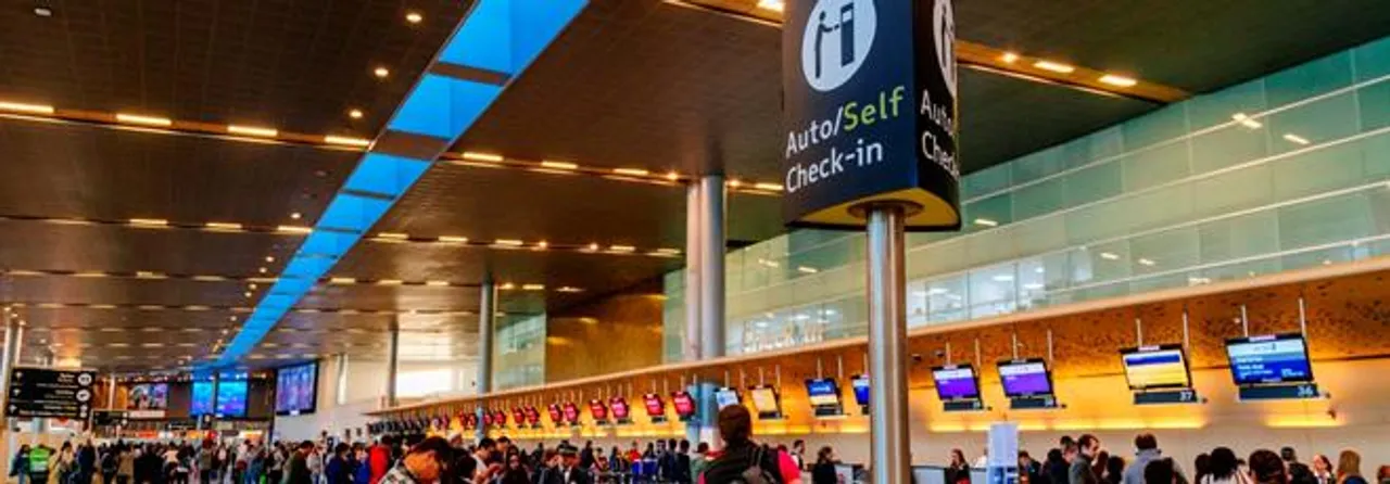 airport self service kiosks