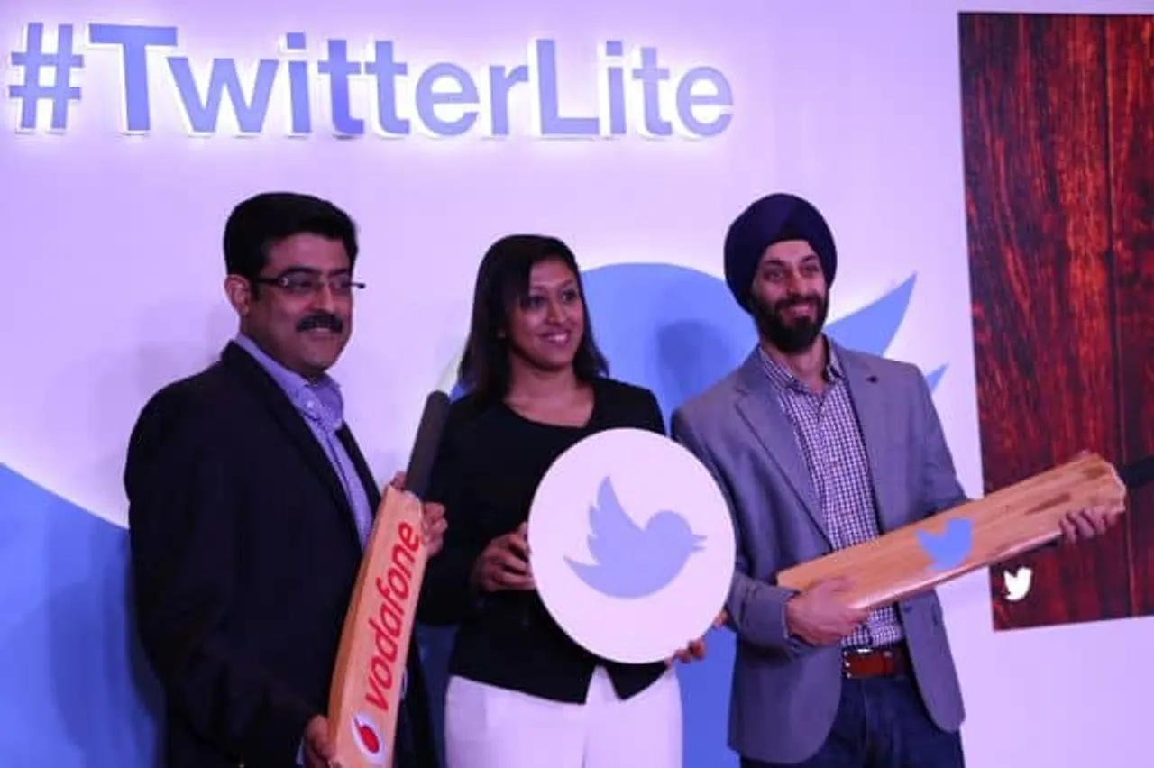 L to R Avneesh Khosla Executive VP Products Services Vodafone Maya Hari Managing Director Twitter Asia Pacific AND Arvinder Gujral Senior Director Business Development Twitter Asia Pacific