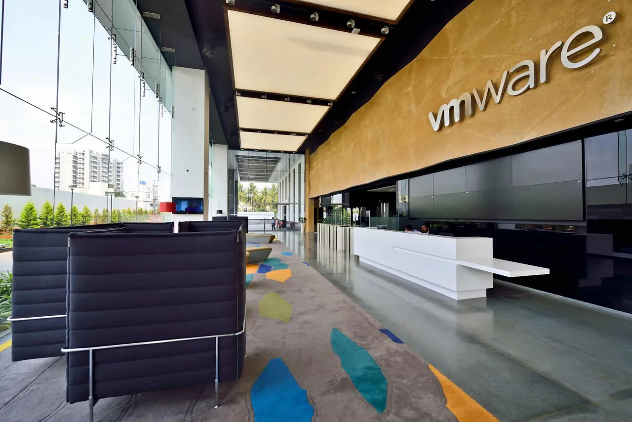 VMware launches new technology integrations with Dell EMC