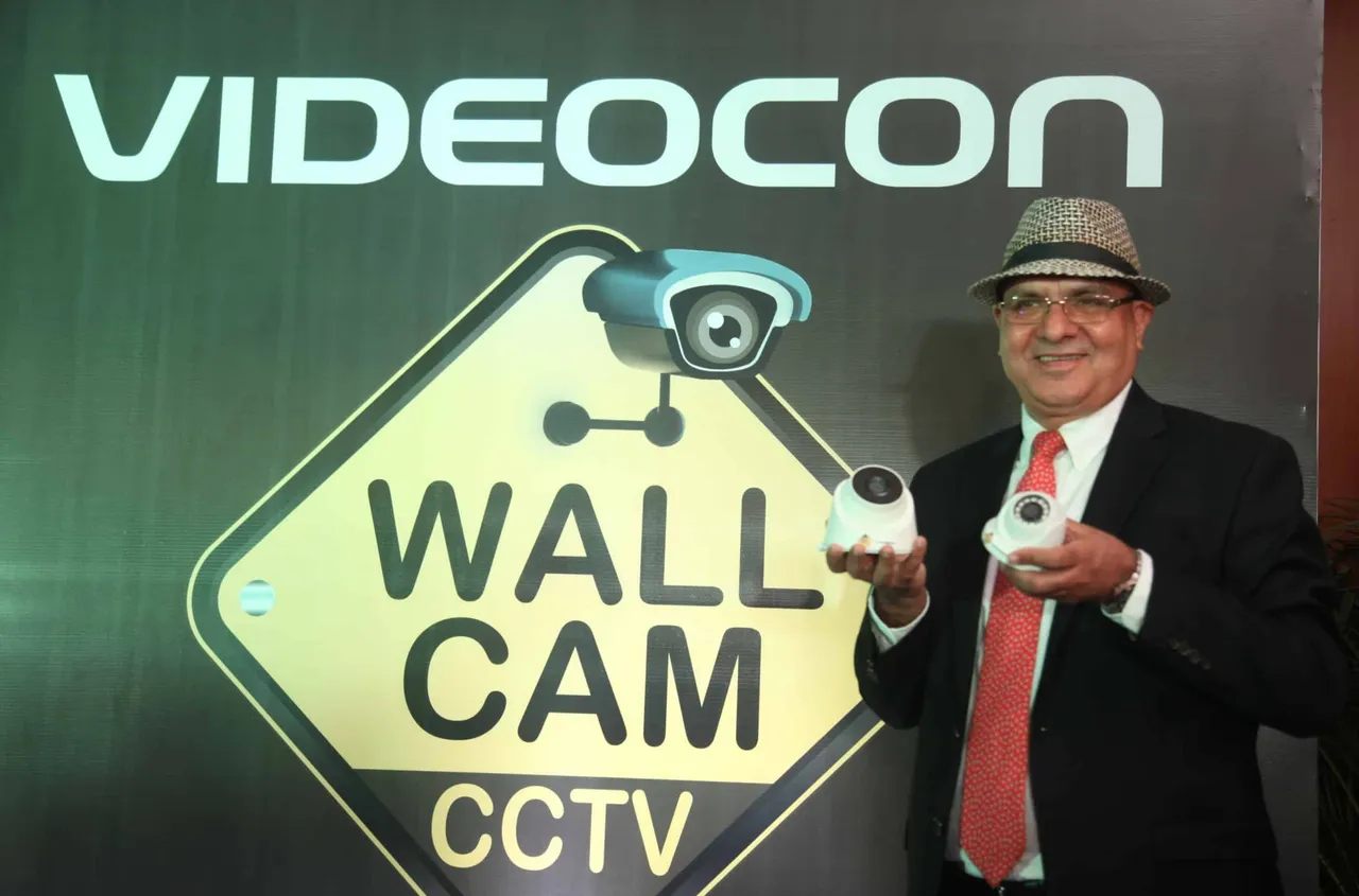 Mr. Arvind Bali CEO Videocon Telecom launching product at the event