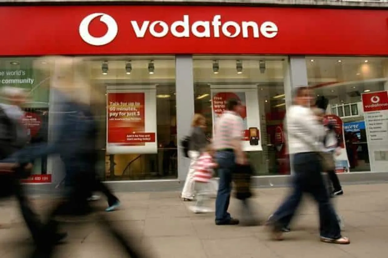 Vodafone offers unlimited free local, STD and roaming calls, 28GB 4G data