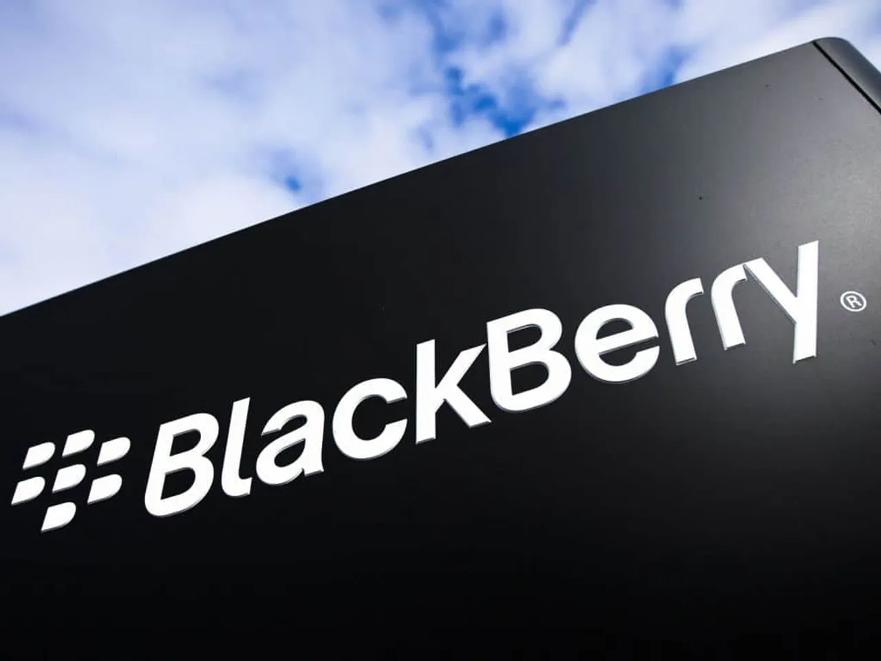 BlackBerry signs its first BlackBerry secure licensing deal