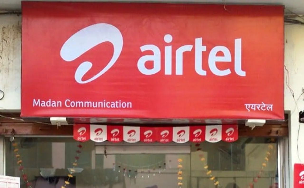 Airtel Takes Off with In-Flight Roaming Packs: Stay Connected at 30,000 Feet