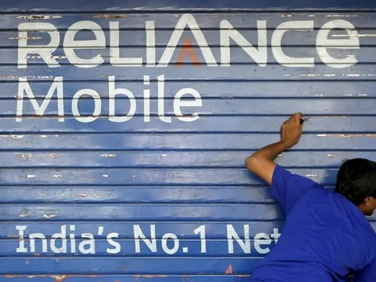 Vodafone enables Reliance Communications customers