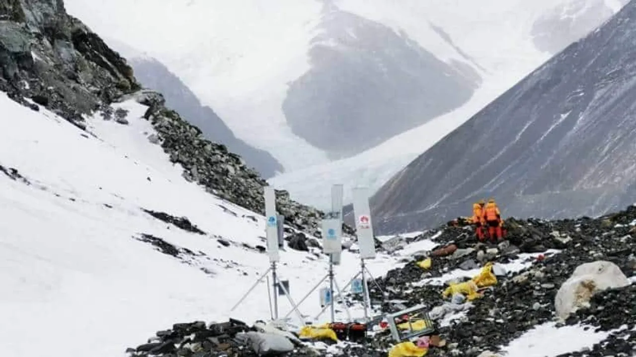 network to the summit of Mount Everest