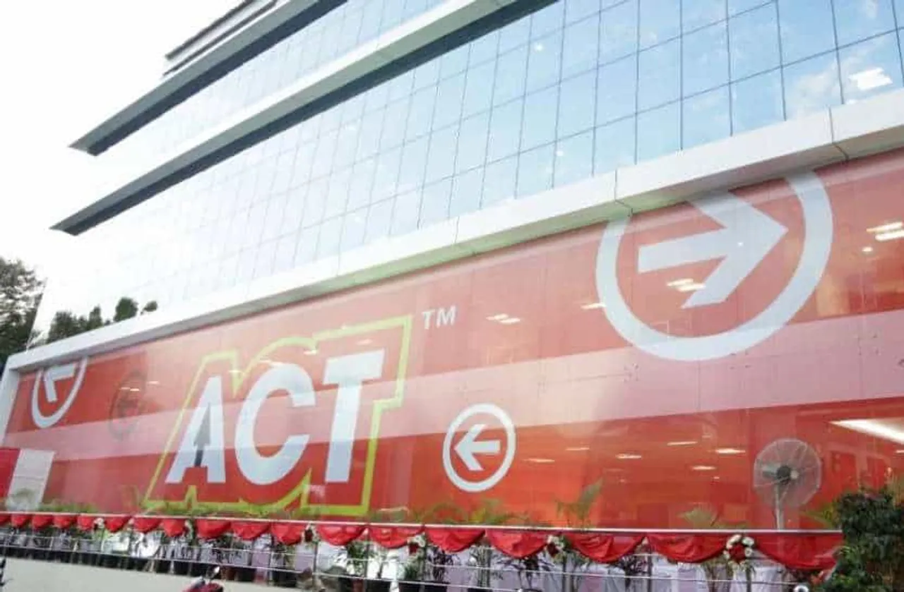Swiss fund acquires ACT Fibernet