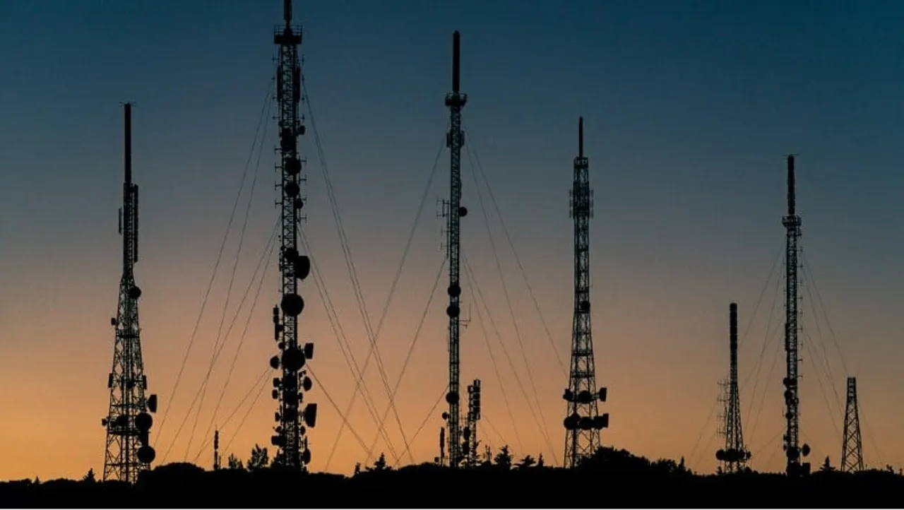 Report: DoT to Set up Panel for Preparing Telecom Sector Relief Package