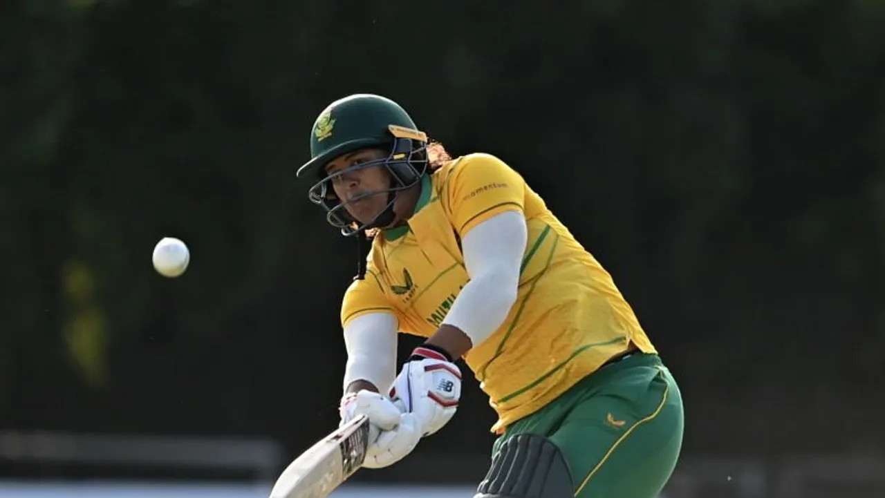 Chloe Tryon stunner helps South Africa beat India to lift the trophy