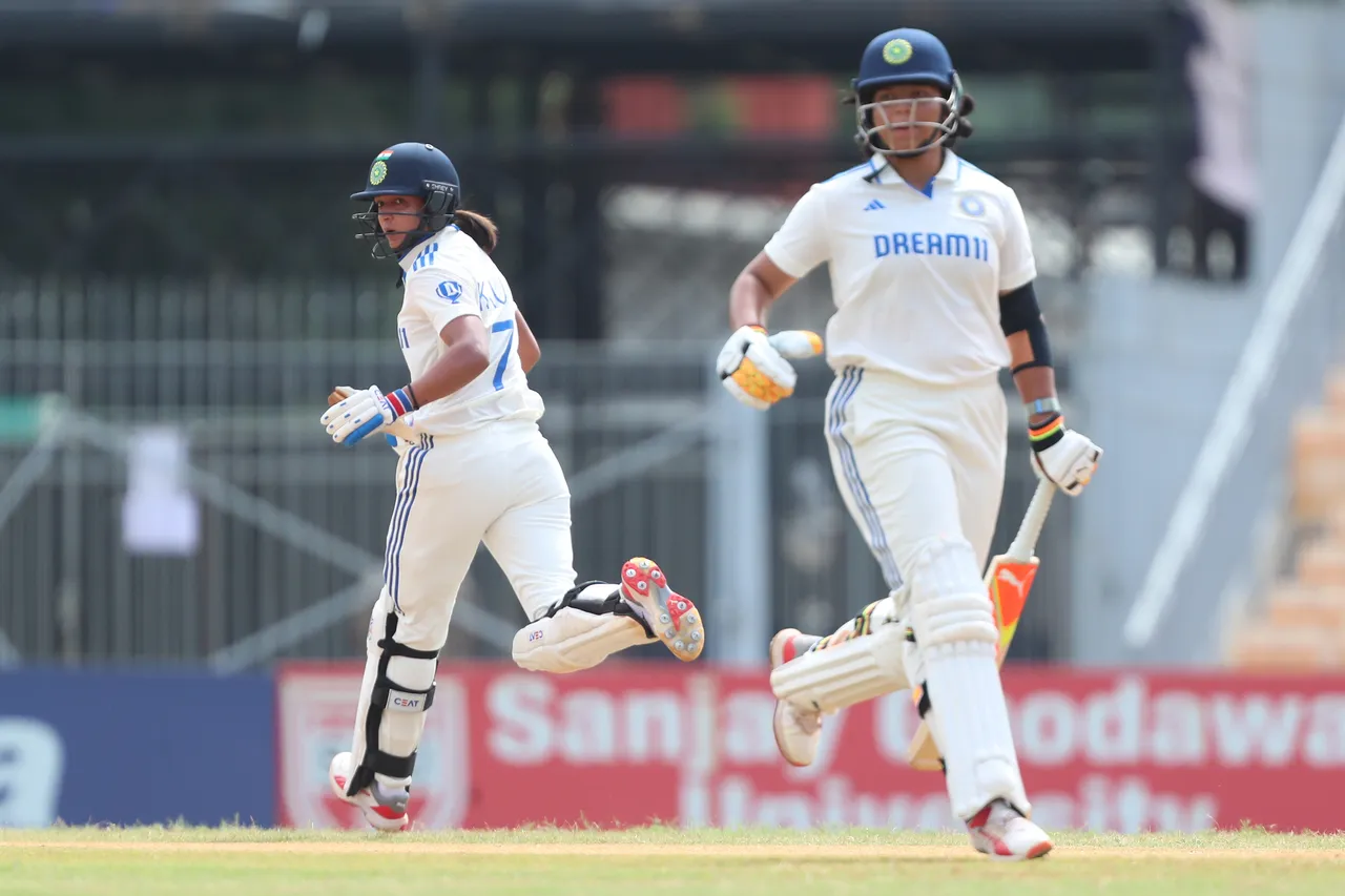 Harmanpreet Kaur and Richa Ghosh