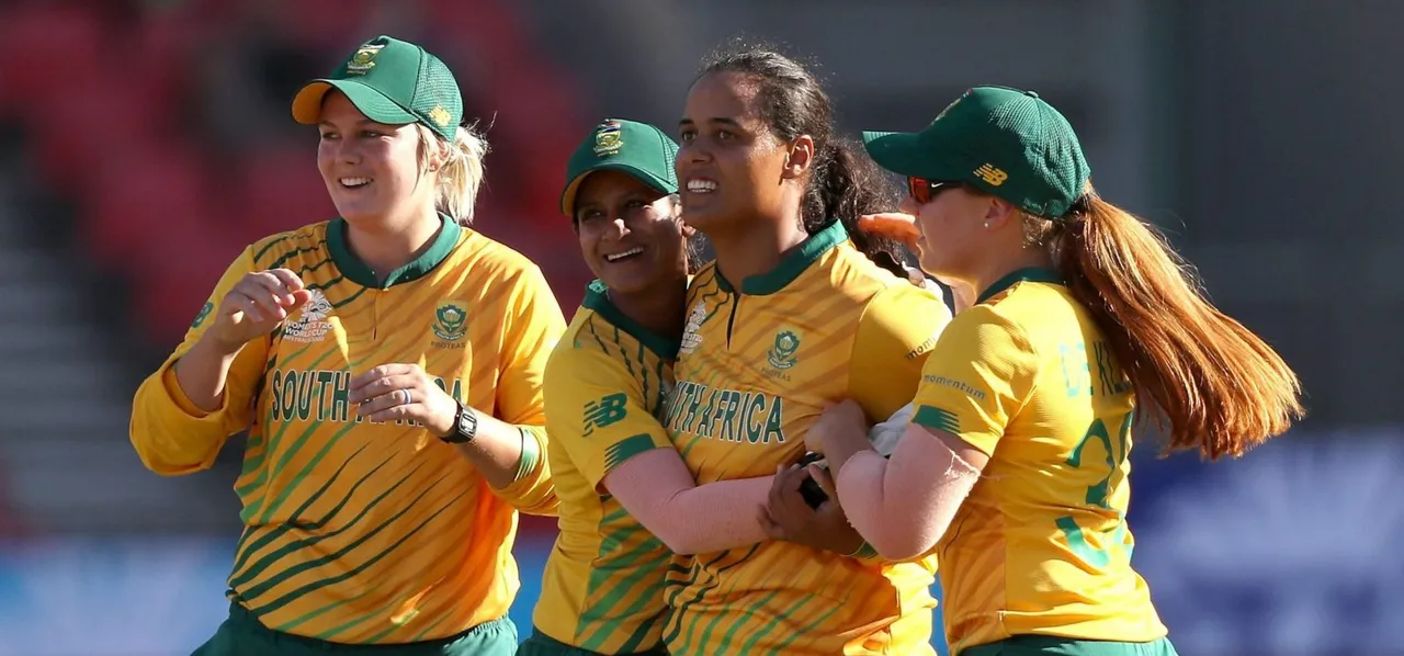 Wolvaardt, bowlers power South Africa to semi-finals