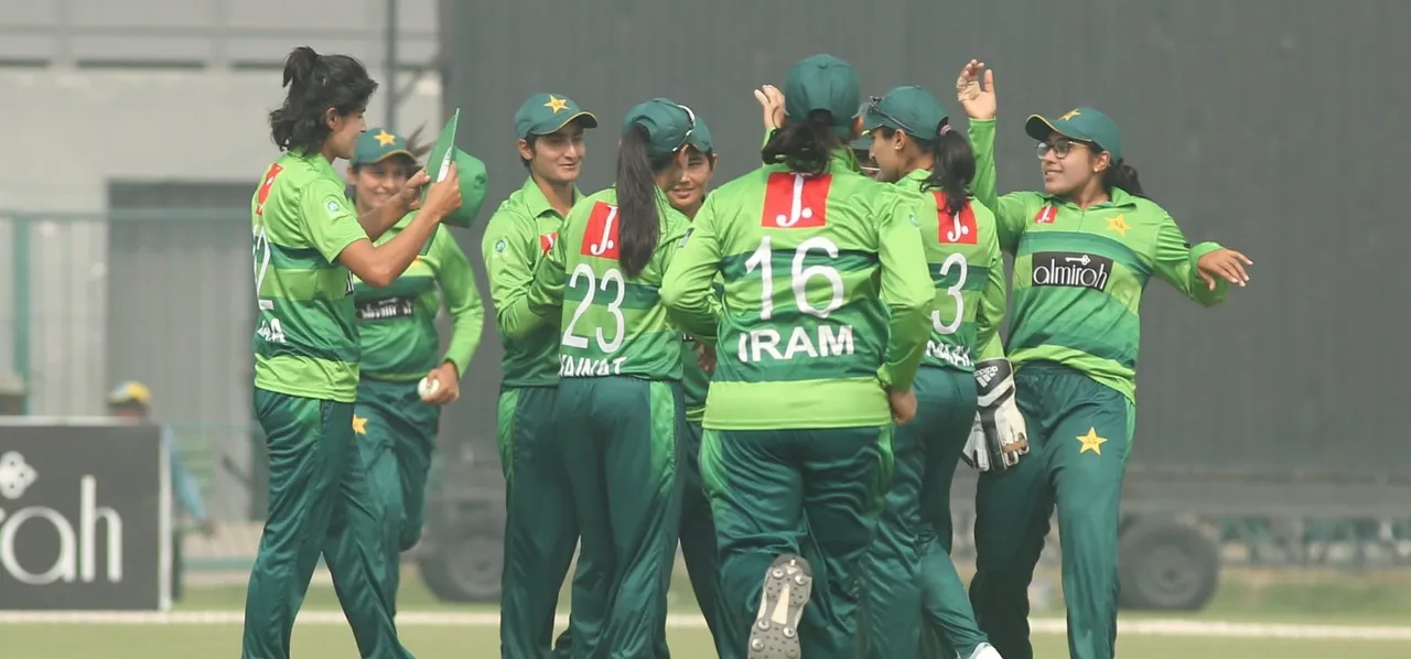 Pakistan whitewash Bangladesh to win T20I series