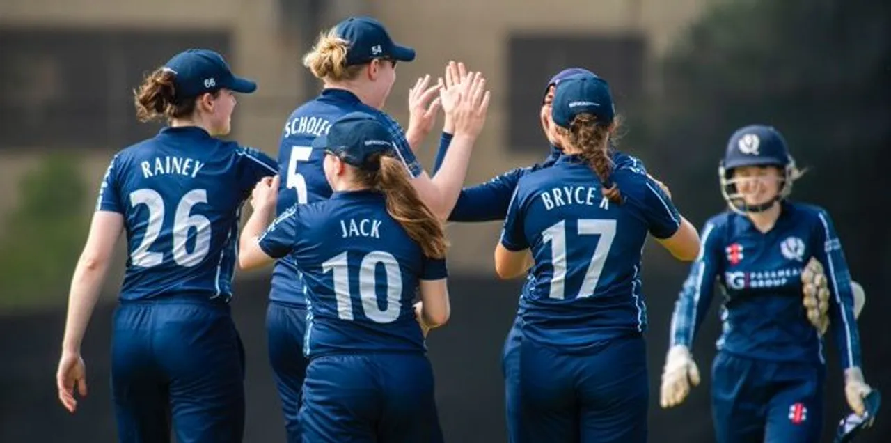 Scotland, Ireland seal commanding victories