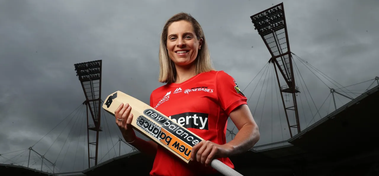 Molineux hopeful Melbourne Renegades "can go a couple better" in WBBL06