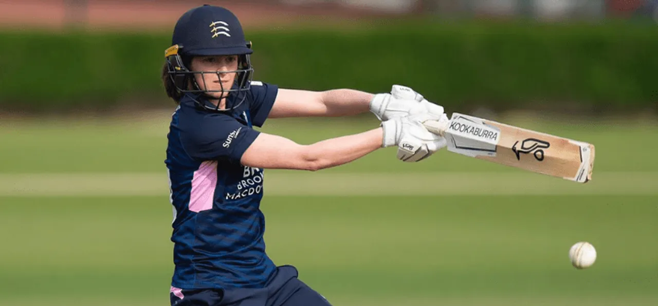 Olivia Rae sizzles with fifty for Middlesex against Surrey before rain forces abandonment