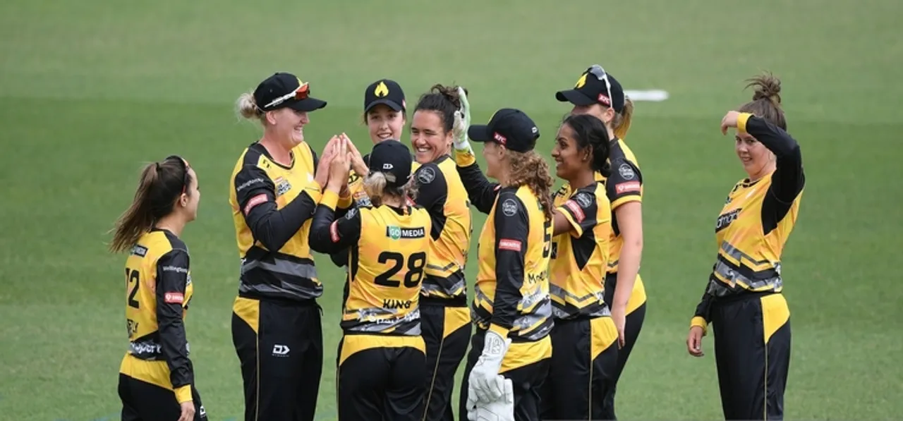 Amelia Kerr, Thamsyn Newton hand Wellington Blaze a comprehensive victory