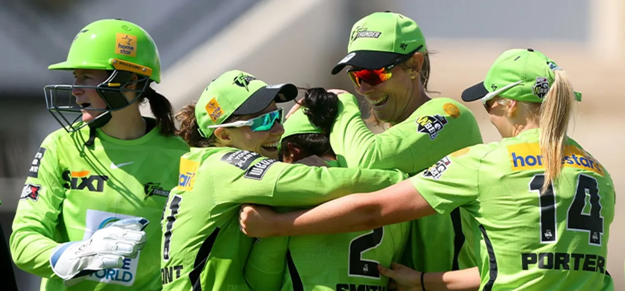 Tammy Beaumont, Lauren Smith headline Sydney Thunder's first win