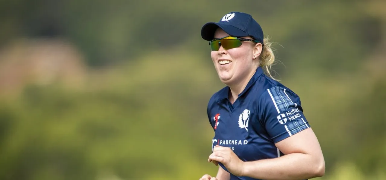 Scotland international Rachel Hawkins announces retirement