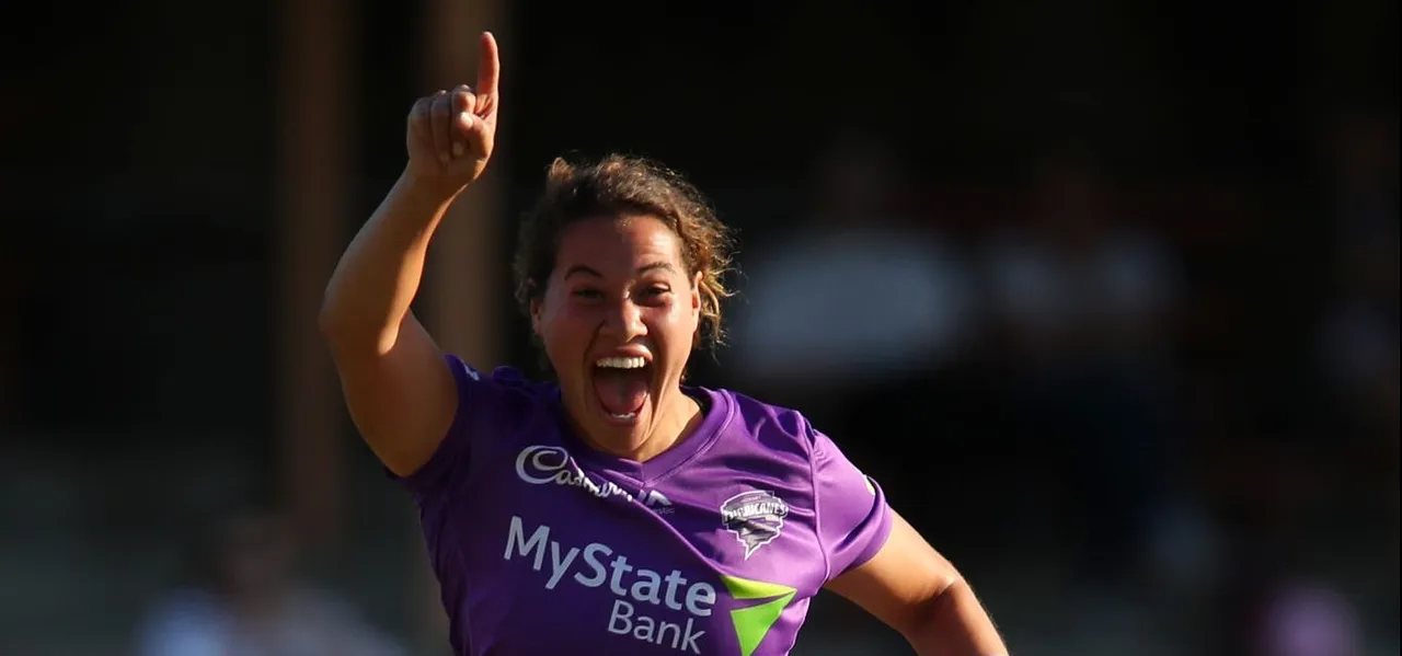 Inspired bowling, incredible batting and three comfortable chases end week five of WBBL05