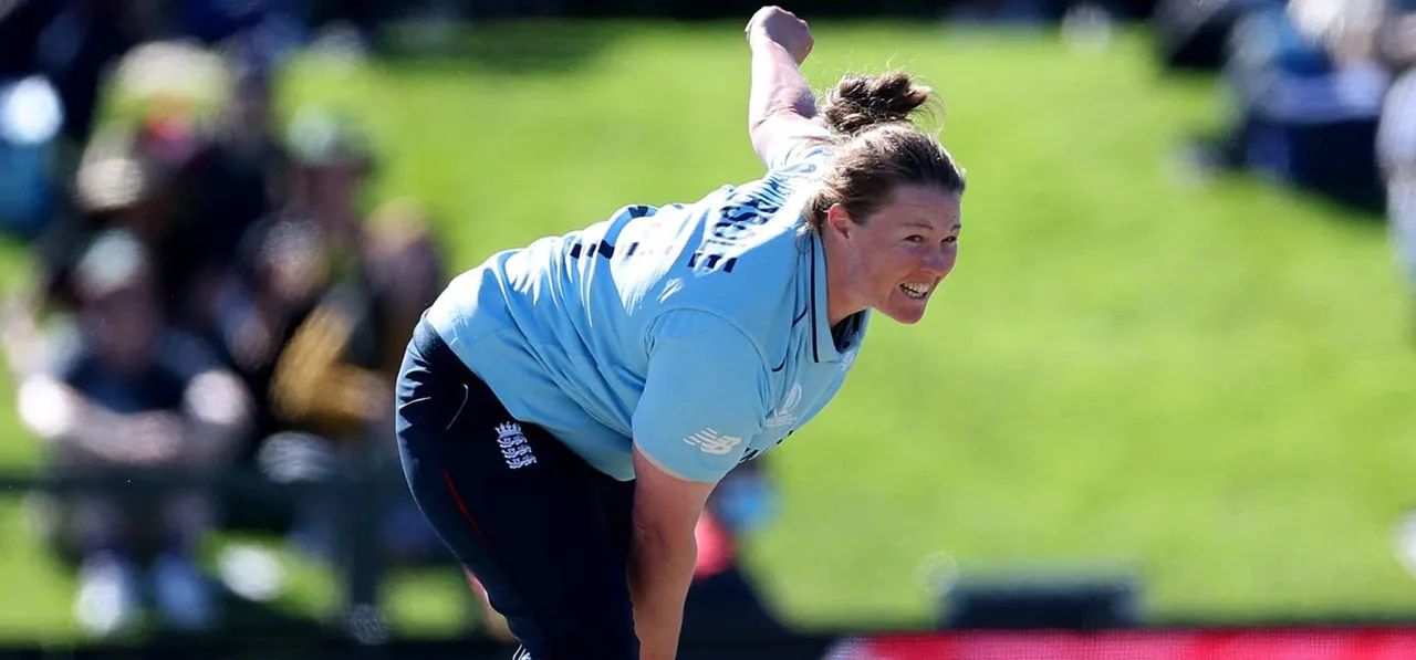 Anya Shrubsole announces retirement from international cricket