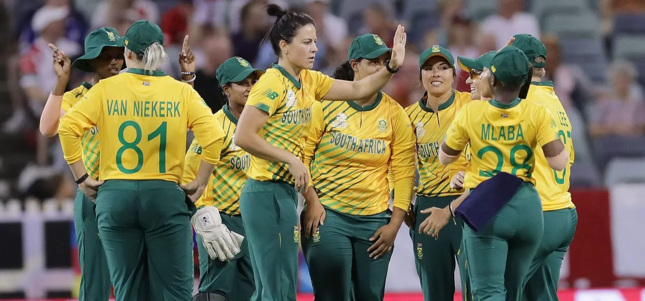 Khaka, van Niekerk, Kapp shine as South Africa beat England in T20 World Cups for the first time