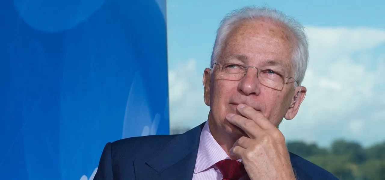 David Gower criticised for "ill-judged" comments on women's cricket