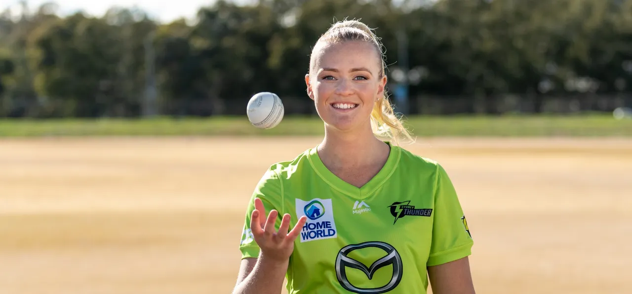Olivia Porter re-signs with Sydney Thunder for two years