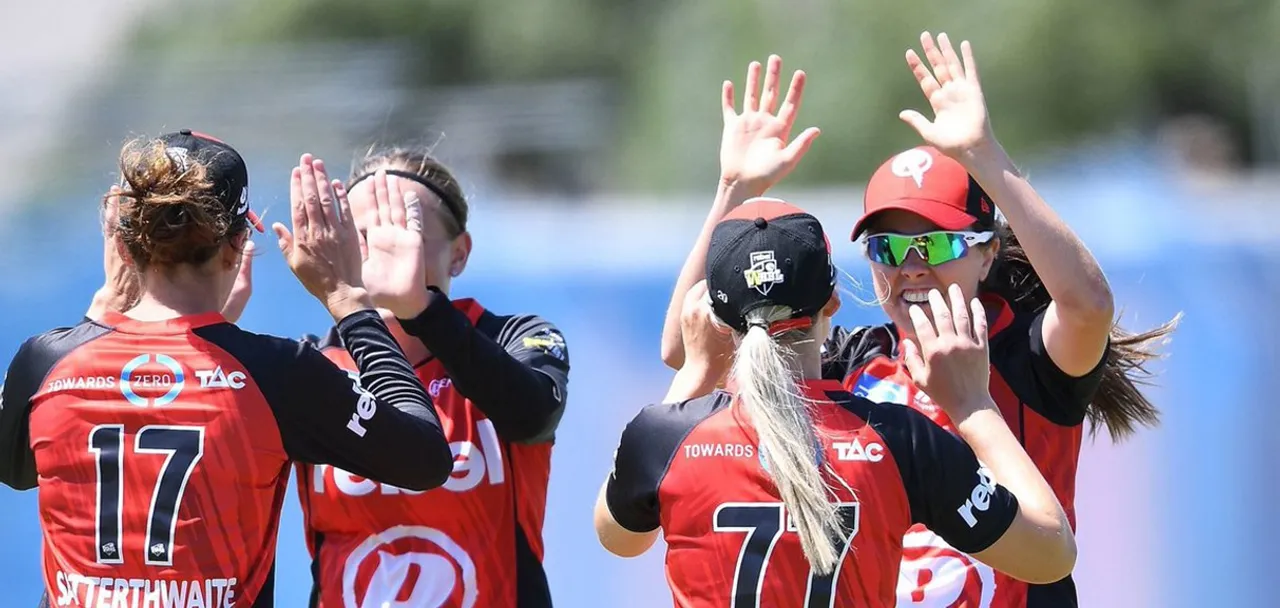 Renegades inflict first defeat on Strikers as they find some balance