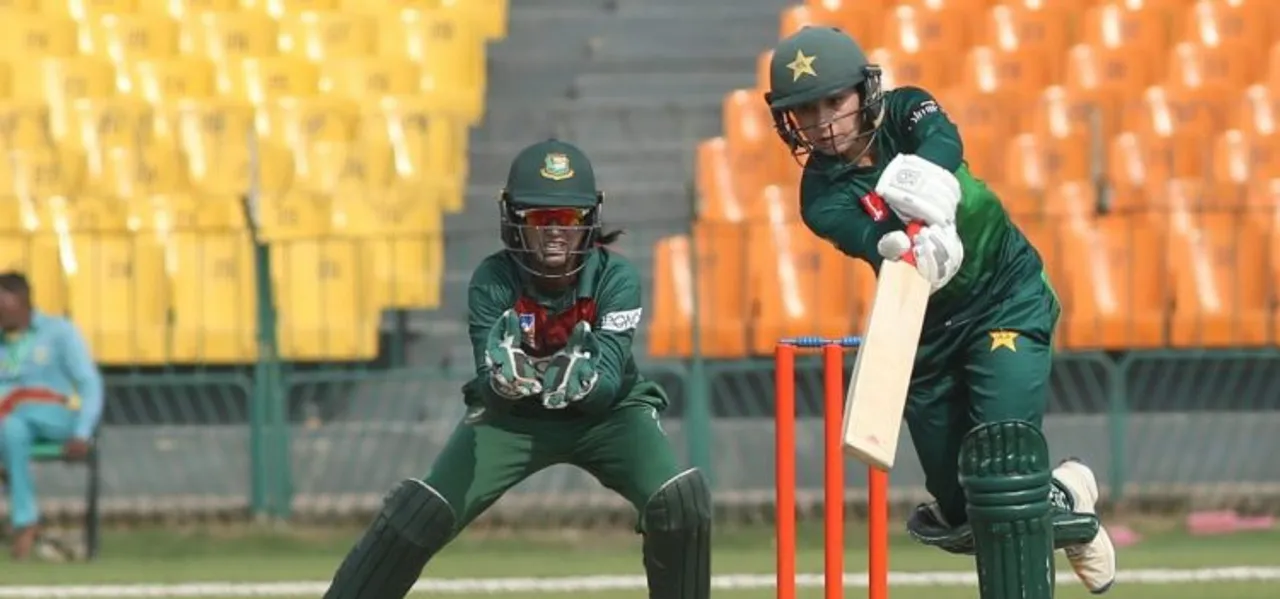 Pakistan beat Bangladesh to go 1-0 up in ODIs