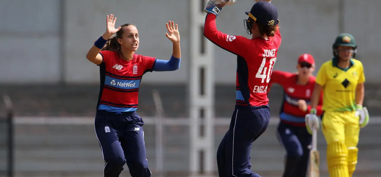 Natasha Farrant recalled for New Zealand tour; Anya Shrubsole out due to injury