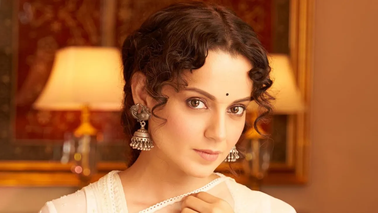 Tejas Actress Kangana Ranaut Reveals That Her Father Didn't Support Her  When She Told Him To Career In Acting - Entertainment News: Amar Ujala - Kangana  Ranaut:'मैं इसे गोली मार दूंगा', अभिनय