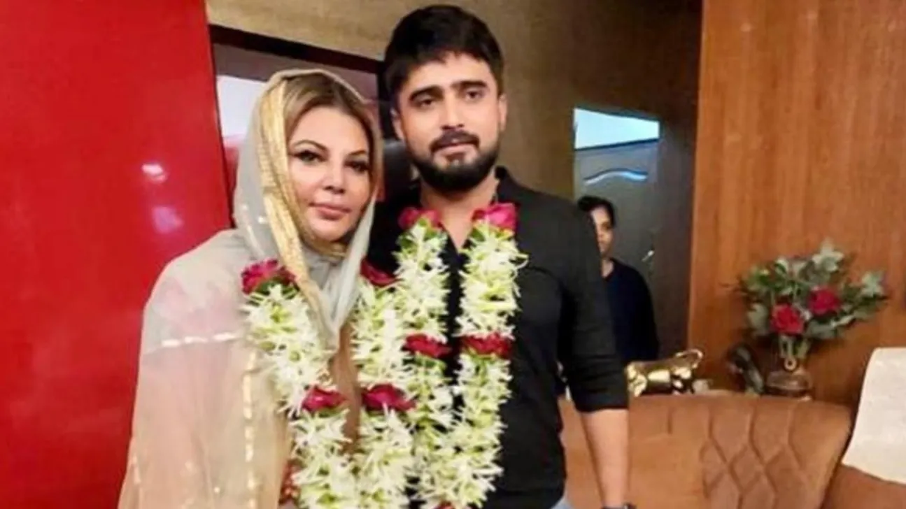 Adil married Rakhi for the second time without divorcing her.