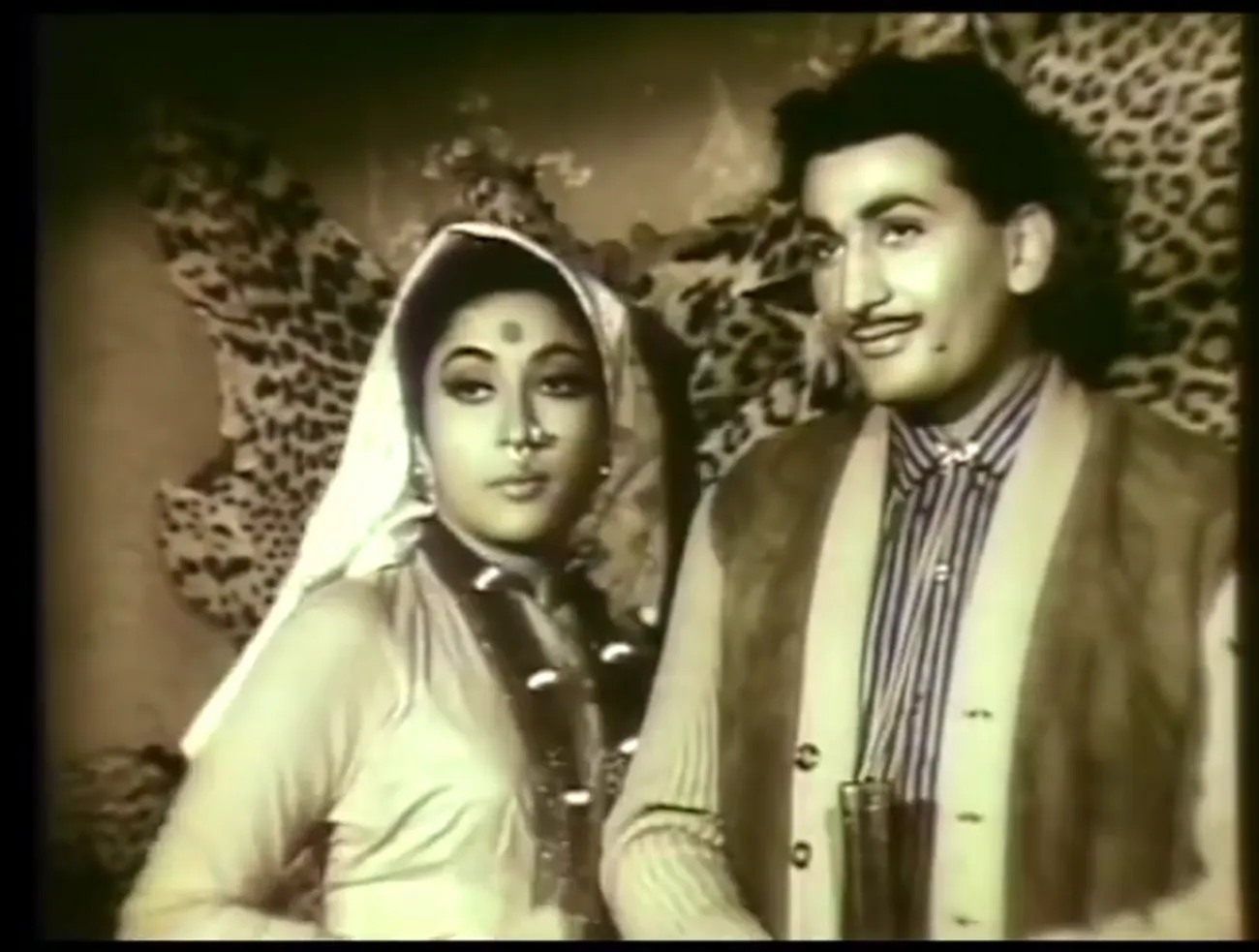 Mala Sinha's Life, How She Managed Her Silver Screen Presence Along With A  Long-Distance Marriage