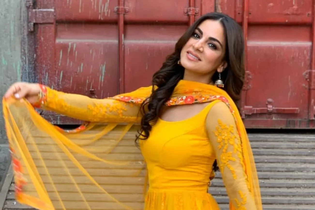 Shraddha Arya Shares How She's Shooting for Kundali Bhagaya Amid  Coronavirus Pandemic - News18