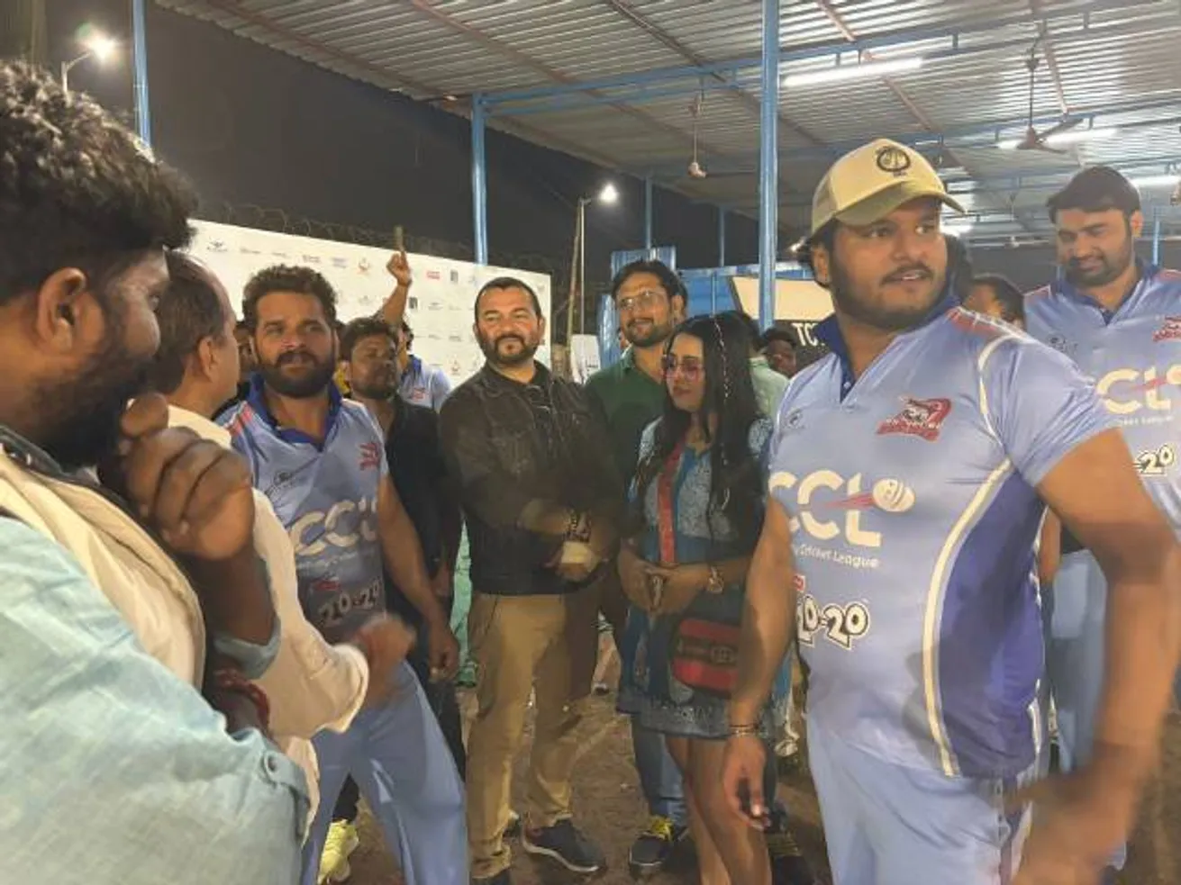 Raghav is coordinating with his team in CCL along with Khesari
