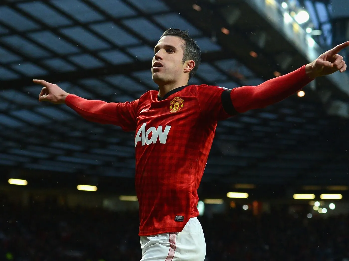 Van Persie making his trademark celebration for United- Sportz Point.com
